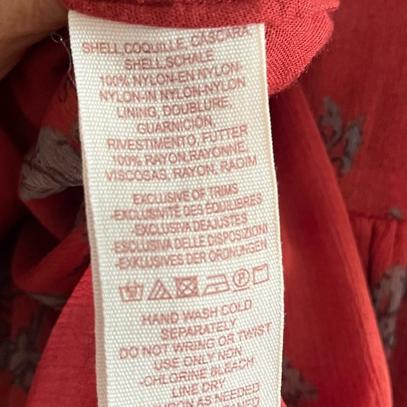 Free People Gorgeous layered dress, slip dress underneath with adjustable straps - Picture 9 of 12